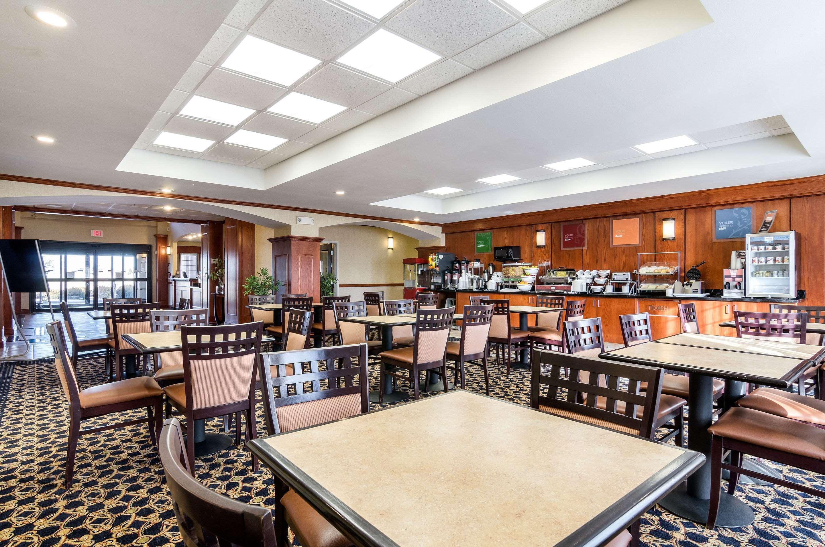 凯富套房酒店 Pratt 外观 照片